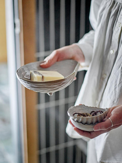 Stoneware Shell Bowls  Set of 2